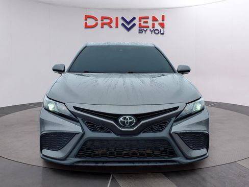 Used 2023 Toyota Camry SE image 10