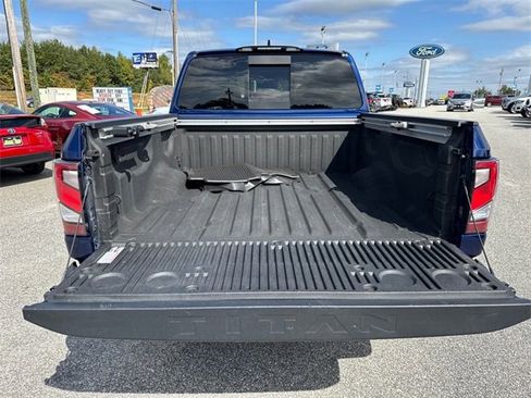 Used 2024 Nissan Titan PRO-4X w/ Pro-4x Convenience Package image 10