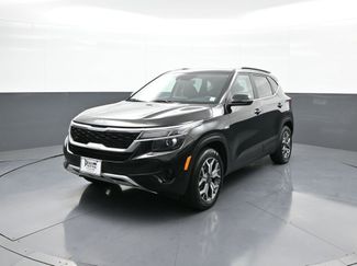 Certified 2023 Kia Seltos EX image 1