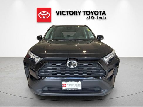 Used 2025 Toyota RAV4 XLE image 8