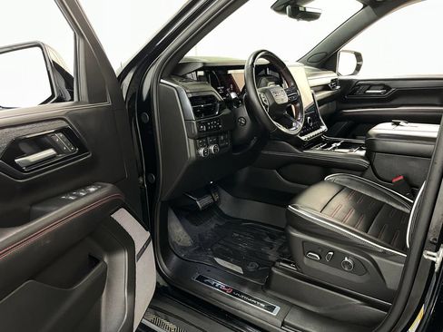 Used 2026 GMC Yukon XL AT4 Ultimate w/ LPO, Floor Liner Package AWD/4WD image 33