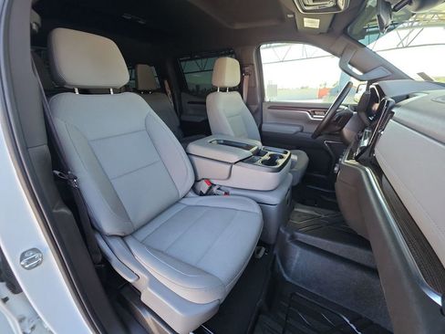 Used 2023 Chevrolet Silverado 1500 LT w/ Convenience Package II image 29