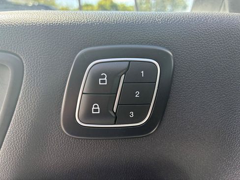 Used 2025 Ford Escape Platinum AWD/4WD image 23