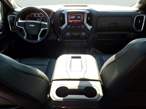 Used 2022 Chevrolet Silverado 1500 LTZ w/ LTZ Premium Package AWD/4WD image 11