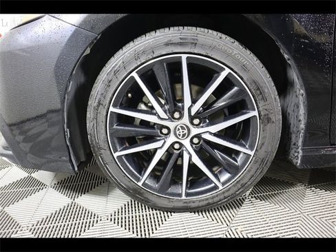 Used 2021 Toyota Camry SE image 30