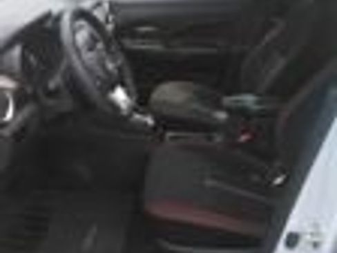 Used 2024 Nissan Versa SR FWD image 3