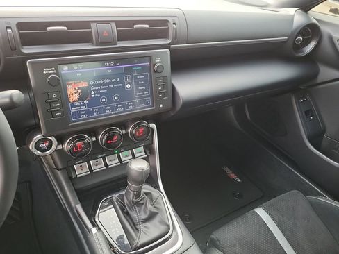 Used 2025 Toyota GR86 Premium image 13