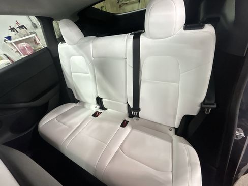 Used 2023 Tesla Model Y Long Range image 24