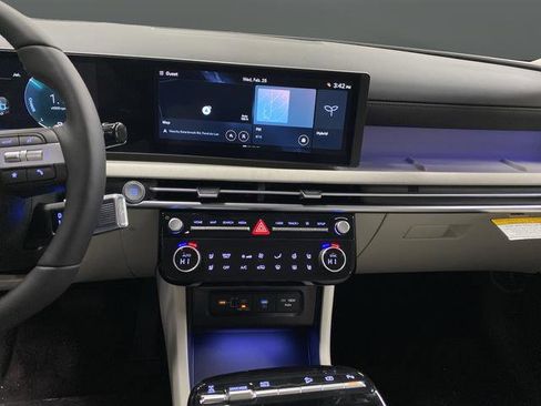 New 2026 Hyundai Tucson Limited image 8