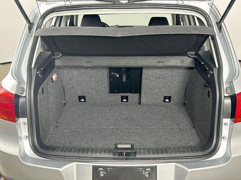 Used 2018 Volkswagen Tiguan Limited FWD image 24