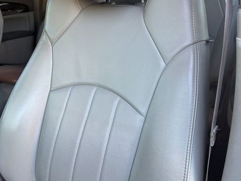 Used 2014 Buick Enclave Premium image 5