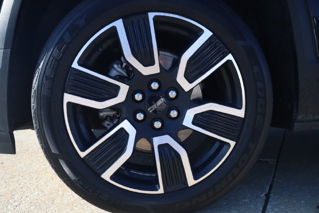 Used 2021 GMC Acadia SLT w/ Elevation Edition FWD image 7