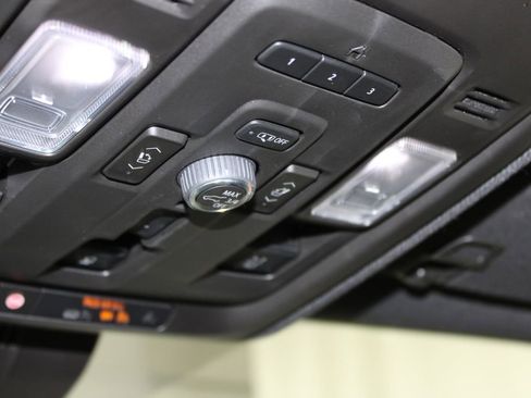 Used 2024 Chevrolet Tahoe High Country image 53