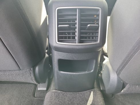 Used 2025 Kia Sportage LX FWD image 31