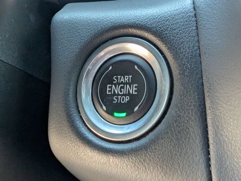 Used 2024 Chevrolet Tahoe LT AWD/4WD image 19