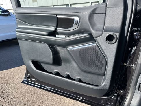 New 2026 Ford Expedition Max Platinum w/ Stealth Performance Package image 28