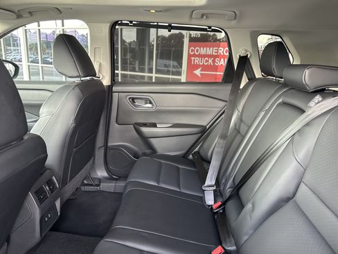 Used 2024 Nissan Rogue SV w/ SV Premium Package AWD/4WD image 29