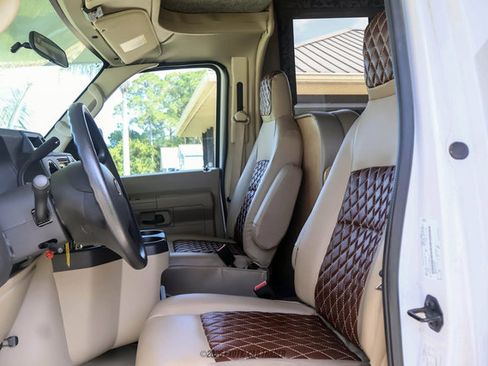 Used 2017 Ford E-450 and Econoline 450 Super Duty w/ Motorhome Prep Package RWD image 24
