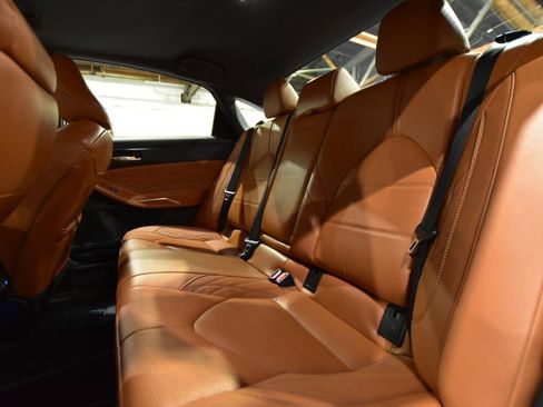 Used 2019 Toyota Avalon Limited image 43