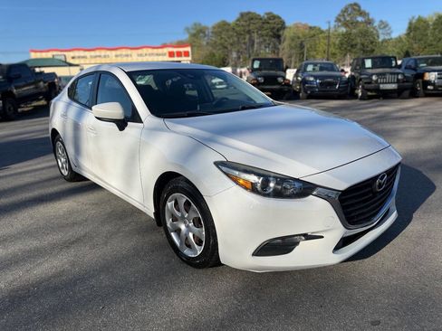 Used 2018 MAZDA MAZDA3 Sport image 3
