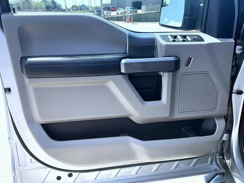 Used 2020 Ford F150 XLT w/ Equipment Group 302A Luxury AWD/4WD image 9