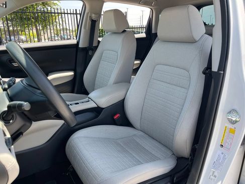 Certified 2025 Honda HR-V LX image 24