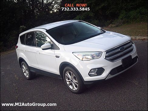 Used 2017 Ford Escape SE AWD/4WD image 30