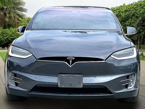Used 2018 Tesla Model X 100D AWD/4WD image 2