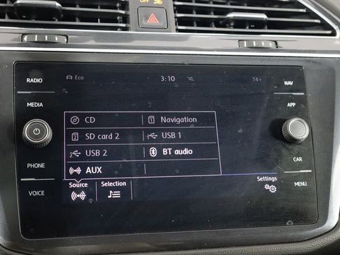 Used 2019 Volkswagen Tiguan SEL R-Line AWD/4WD image 35
