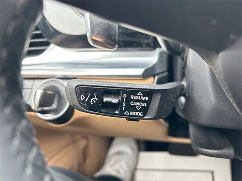Used 2023 Porsche Panamera image 25