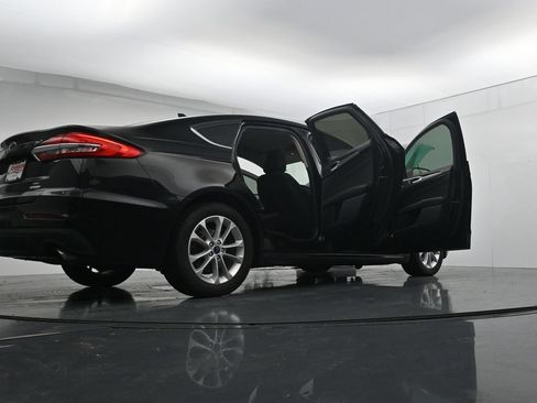 Used 2020 Ford Fusion SE FWD image 43