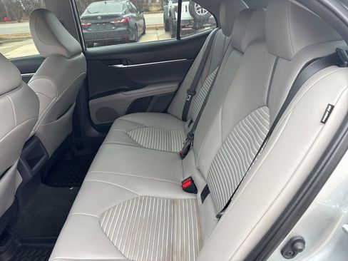 Used 2022 Toyota Camry SE image 20