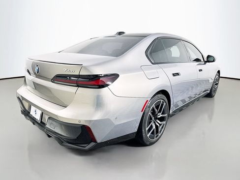 Used 2023 BMW 740i RWD image 5