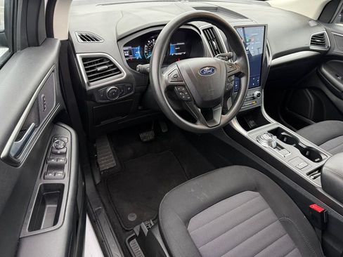 Certified 2022 Ford Edge SE w/ Black Appearance Package image 14