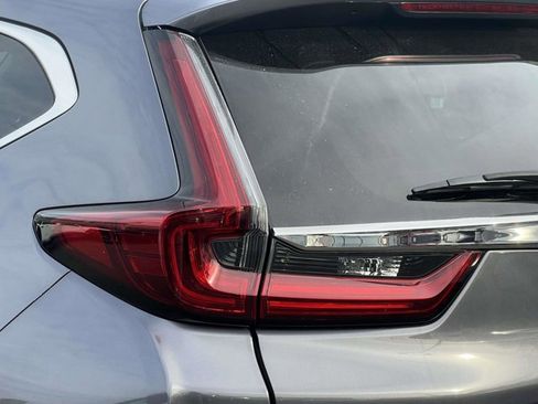 Used 2022 Honda CR-V Touring image 8