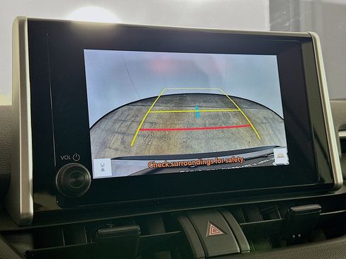 Used 2025 Toyota RAV4 XLE w/ Convenience Package image 22