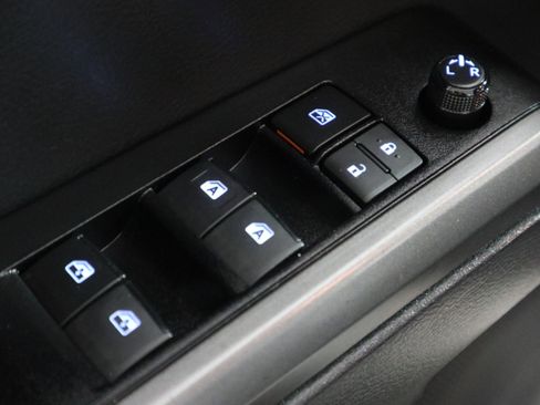 Used 2023 Toyota Tacoma TRD Off-Road image 34