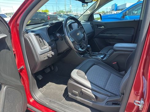 Used 2021 Chevrolet Colorado Z71 AWD/4WD image 7