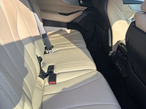 Used 2024 Acura MDX w/ Technology Package AWD/4WD image 5