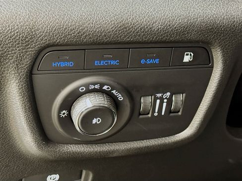 Used 2024 Jeep Grand Cherokee Limited 4xe AWD/4WD image 15