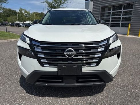 Used 2024 Nissan Rogue S AWD/4WD image 16