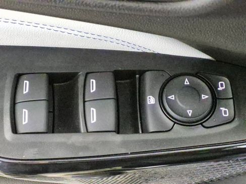 Certified 2025 Chevrolet Trax LT w/ LT Convenience Package image 14