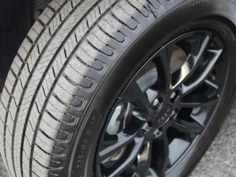 Used 2023 Jeep Cherokee Altitude Lux image 13