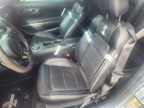 Used 2021 Ford Mustang Shelby GT500 w/ Technology Package RWD image 5