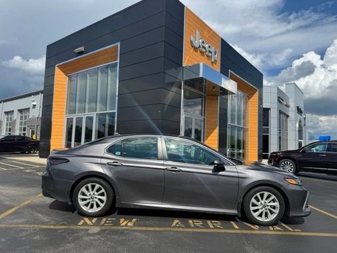 Used 2023 Toyota Camry LE FWD image 1