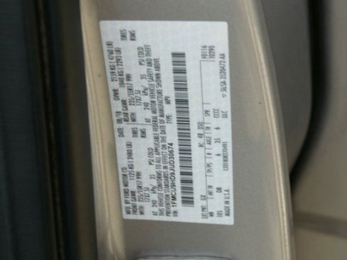 Used 2018 Ford Escape SEL w/ Ford Safe & Smart Package image 39