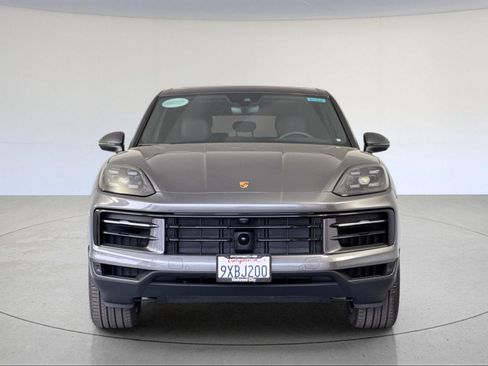 Certified 2026 Porsche Cayenne AWD/4WD image 11