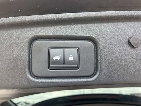 Used 2024 Nissan Pathfinder Platinum w/ Cargo Package image 13