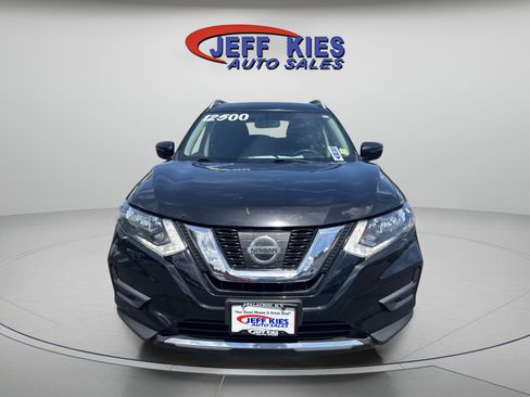 Used 2017 Nissan Rogue SV AWD/4WD image 2