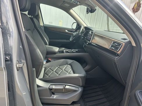 New 2026 Volkswagen Atlas SE image 29